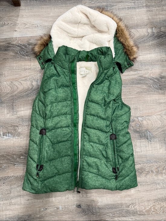 GreenTea Jackets & Blazers - Green tea Green Quilted Hooded Puffer Vest with removable Faux Fur Trim sz m